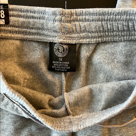 Gray Kids Cargo Joggers - Picture 4 of 5